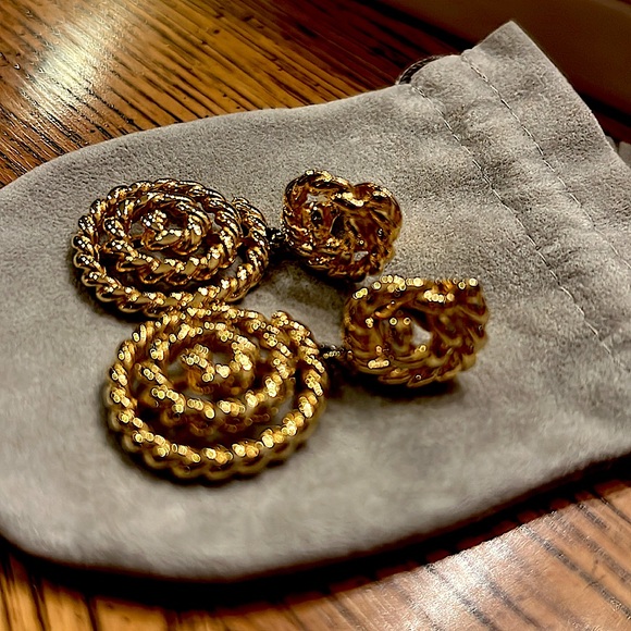 Monet Excellent Condition Nautical Coiled Rope Clip Earrings.Non tarnish &shiny - Picture 4 of 4